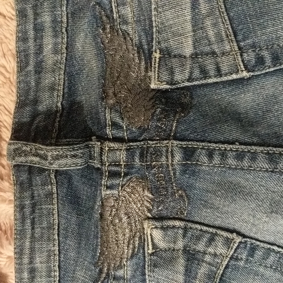 Robin's Jeans - Picture 5 of 5